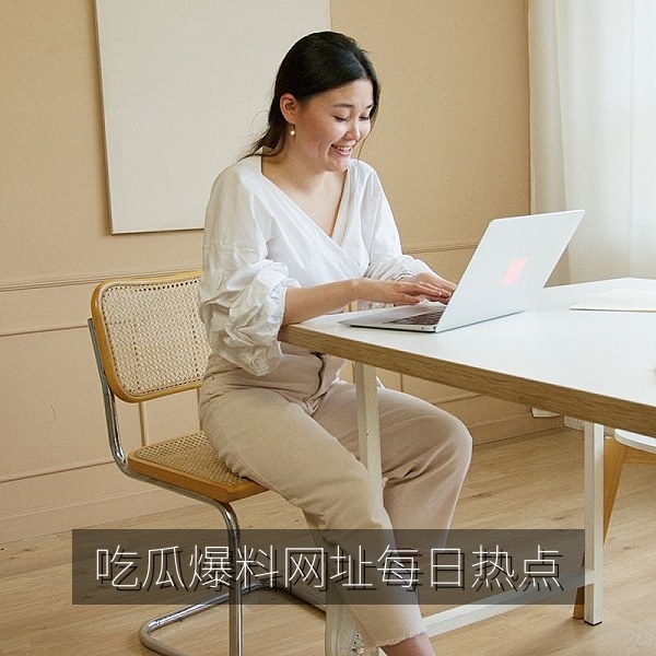 吃瓜爆料网址首页展示每日吃瓜热点与娱乐八卦资讯