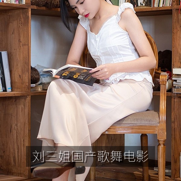 国产歌舞电影《刘三姐》山水对歌画面插图