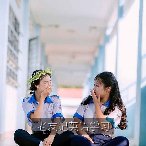 美剧《老友记》客厅场景插图，双语字幕英语学习推荐