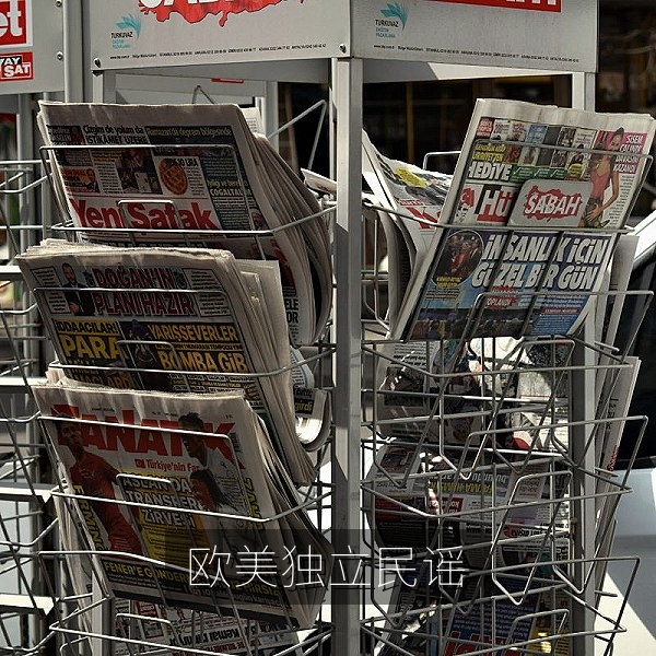 欧美独立民谣歌手演出，欧美流行音乐专题配图