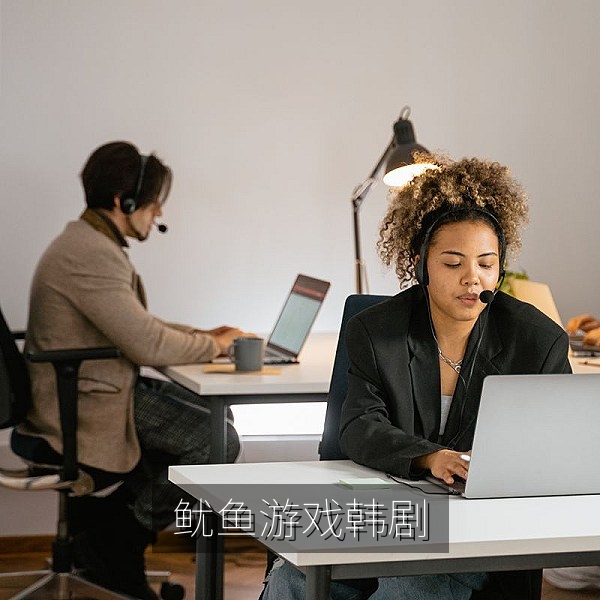 韩剧《鱿鱼游戏》生存竞技悬疑剧情剧照