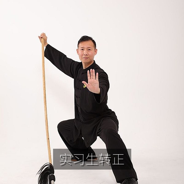 实习生转正承诺落空，校园趣闻与职场经验配图