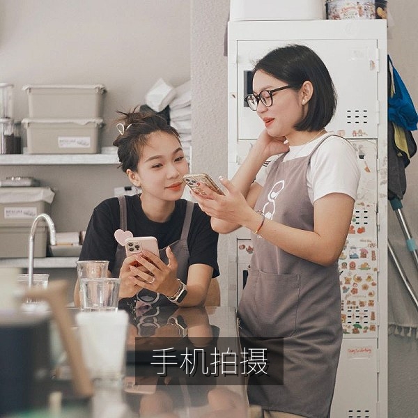 手机拍摄原创短视频的构图与稳定器技巧配图